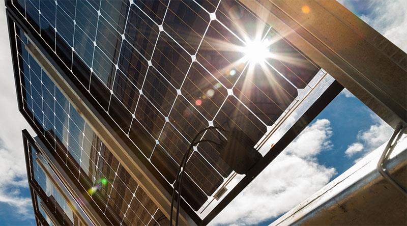 A Revolução dos Painéis Solares Bifaciais e as Novas Tecnologias de Captura de Luz